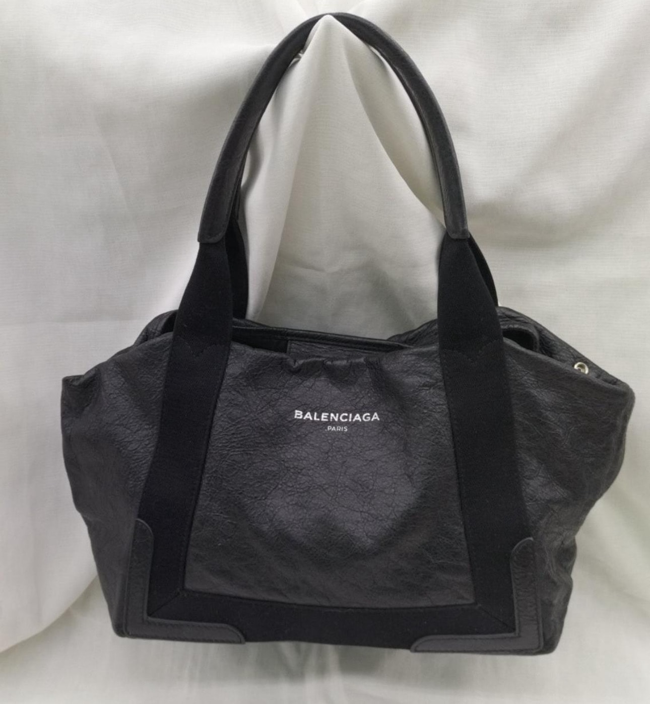 BALENCIAGA