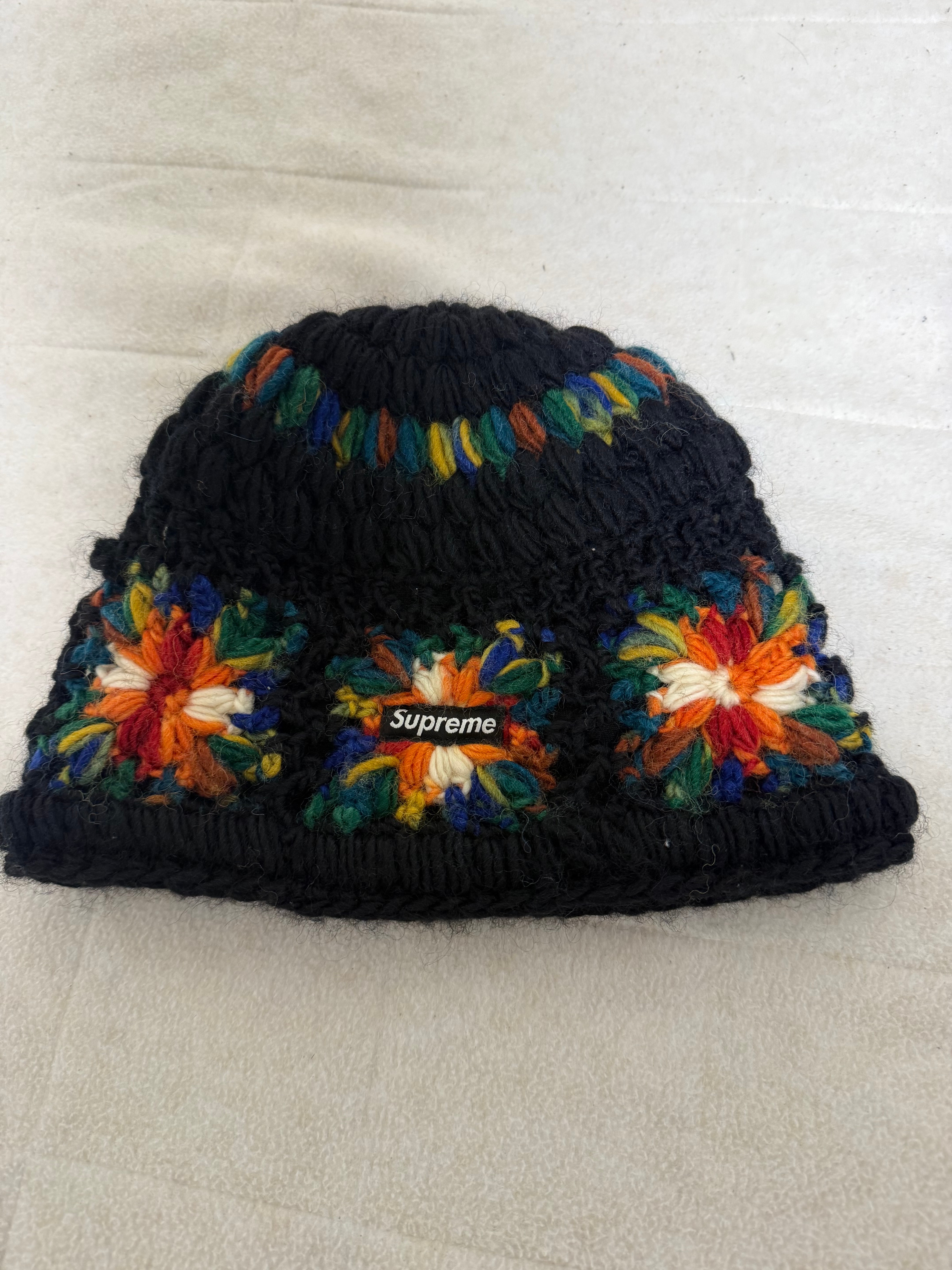Supreme Crochet Beanie "Black"