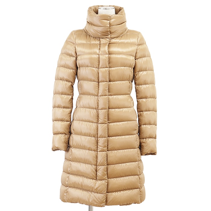 Herno ヘルノ ダウンコート ライトダウン スタンドカラー シグネチャー ロゴ ジップ プレート ロング丈 軽量 アウター レディース サイズ 40 キャメル ルーマニア製