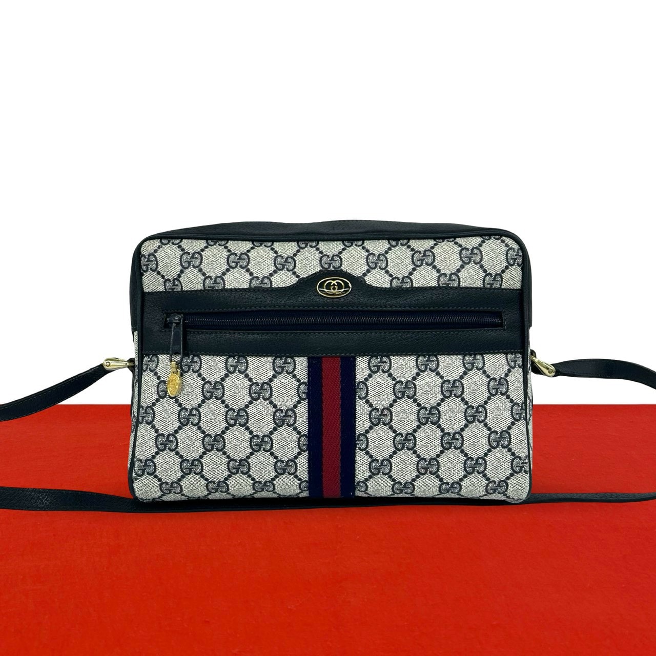 B (目立った傷や汚れなし)】GUCCI グッチ シェリーライン GG ロゴ 柄