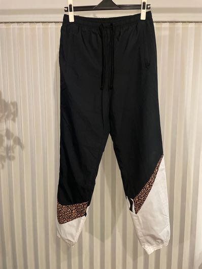 Nike x Kith Big Swoosh Pants "White" AH8744-010