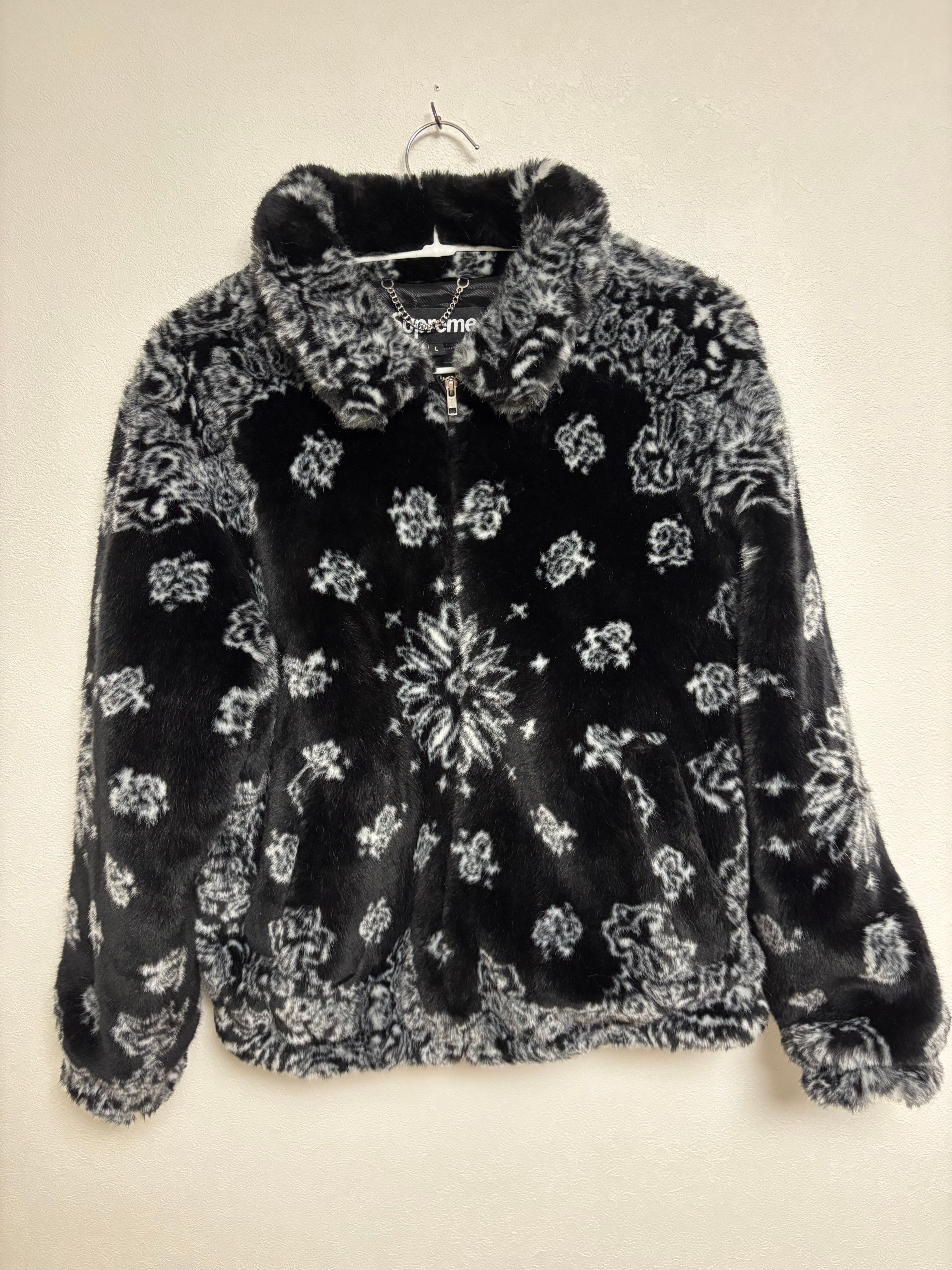 Supreme Bandana Faux Fur Bomber Jacket "Black"
