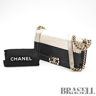 CHANEL シャネル ショルダーバッグ Leather レディース