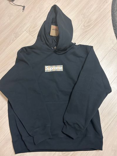 Supreme / Burberry Box Logo Hooded Sweatshirt "Black"