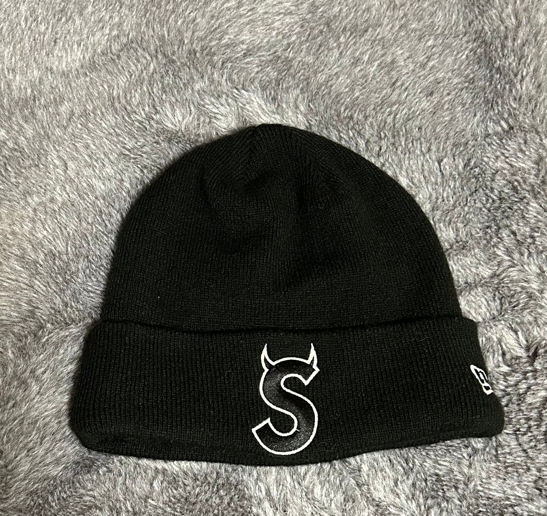 Supreme New Era S Logo Beanie "Black" (22FW)