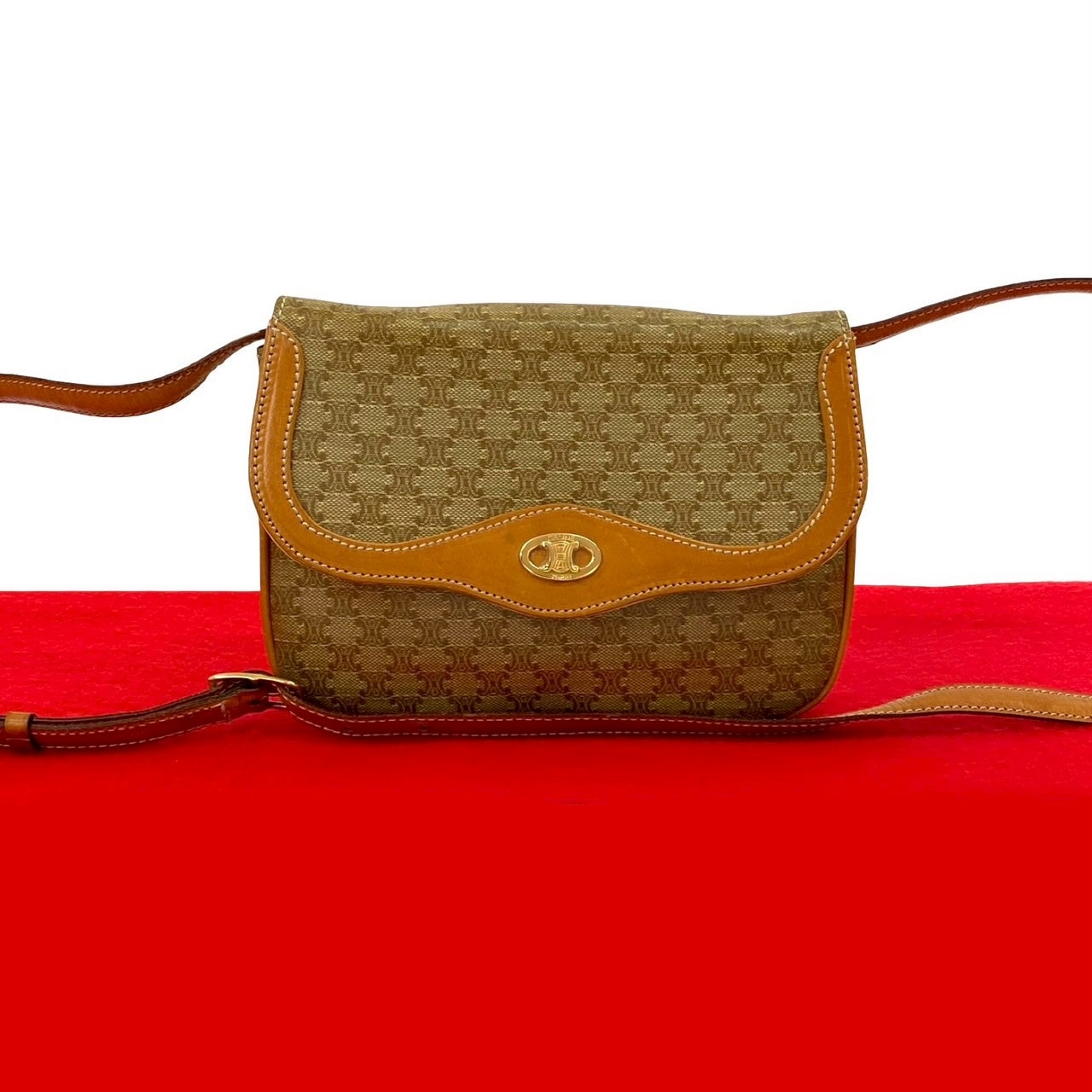 CELINE セリーヌ マカダム ブラゾン トリオンフ 柄 レザー PVC ショルダーバッグ ブラウン
54539