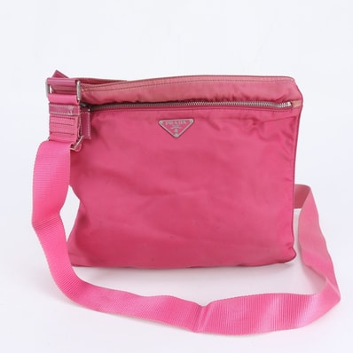 プラダ テスート ナイロントライアングルロゴショルダーバッグ
