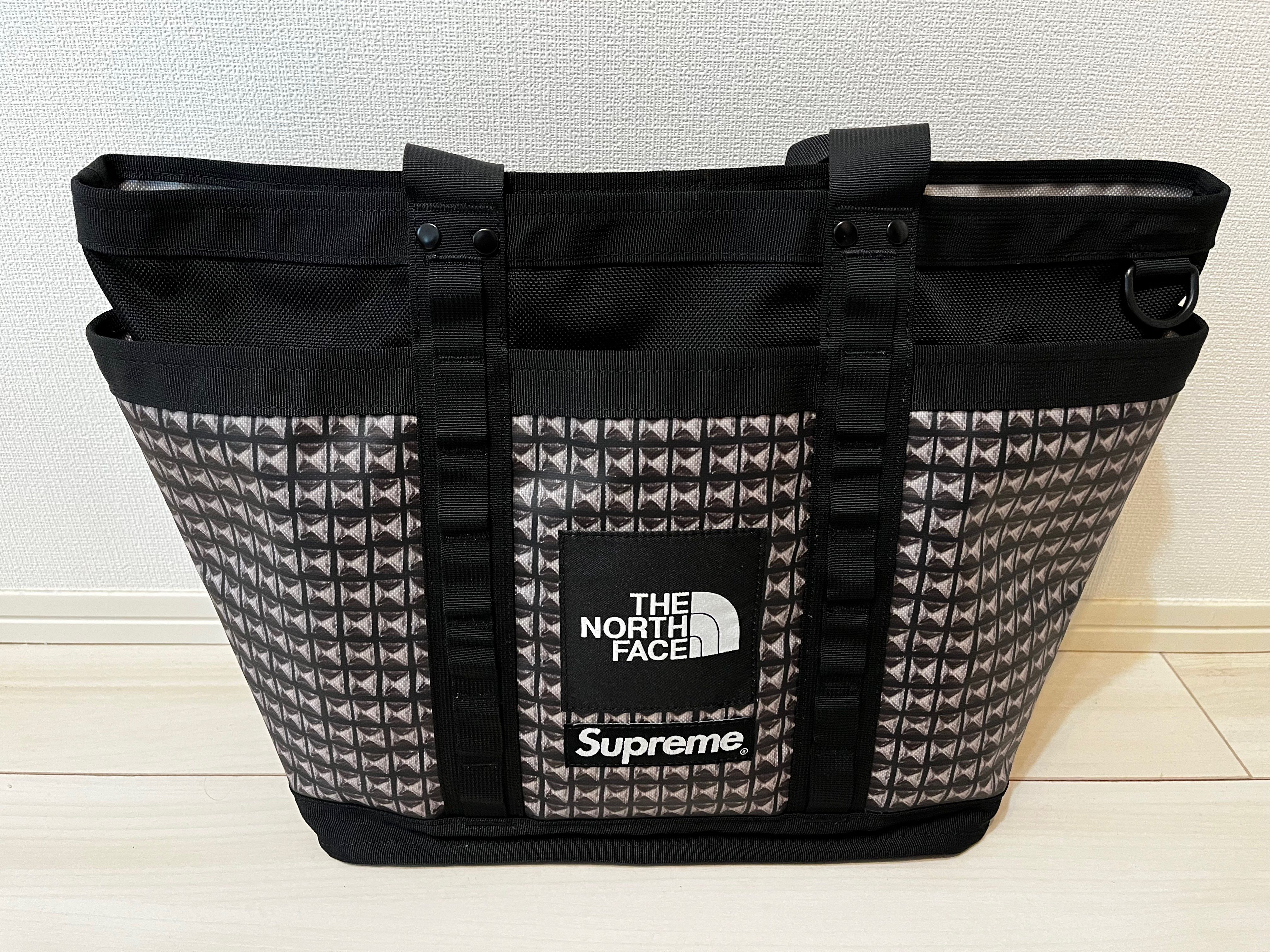 Supreme x The North Face Studded Explore Utility Tote. 17L. "Black" NM82125I