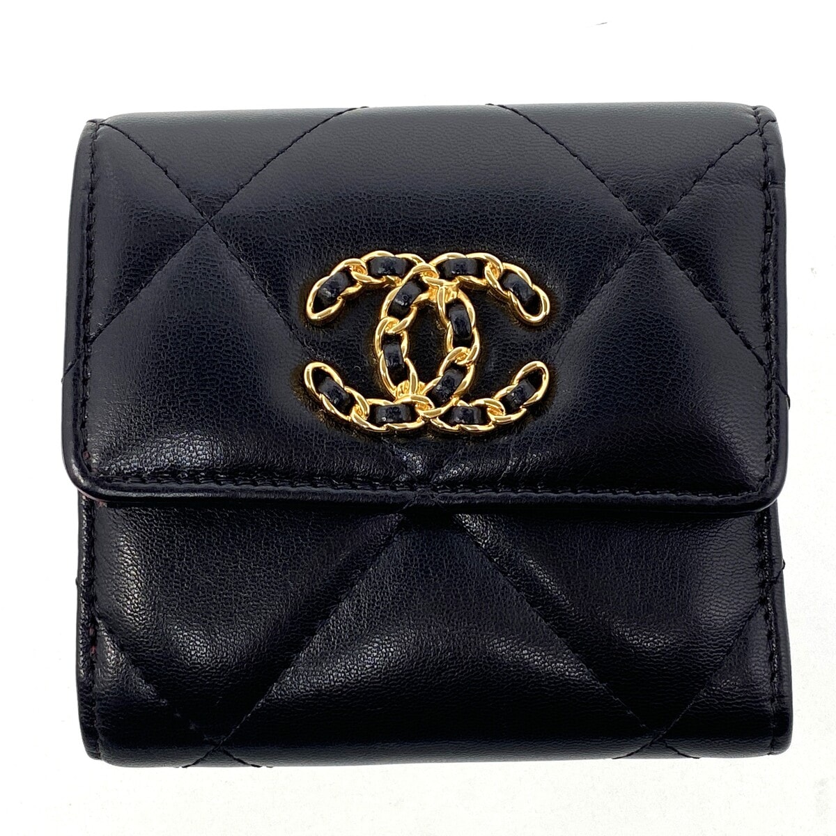 CHANEL シャネル シャネル19 スモールフラップ ウォレット 三つ折り財布 AP1064 ラムスキン ブラック レディース【中古】