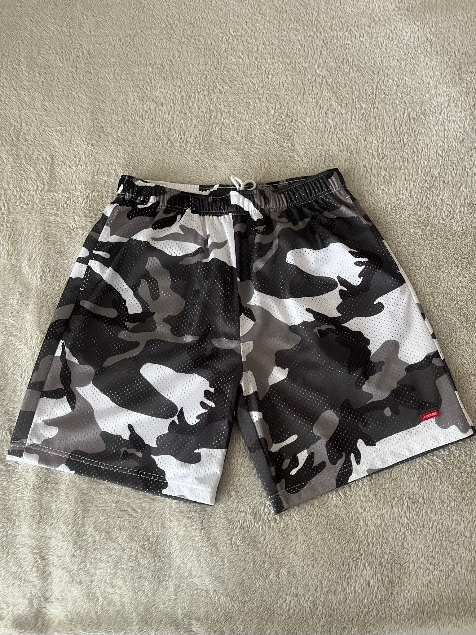 Supreme Small Box Baggy Mesh Short "Snow Camo"