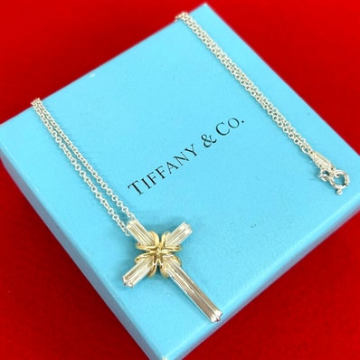 TIFFANY&Co. ティファニー シグネチャークロス ネックレス シルバー925 K18イエローゴールド ネックレス シルバー
00038