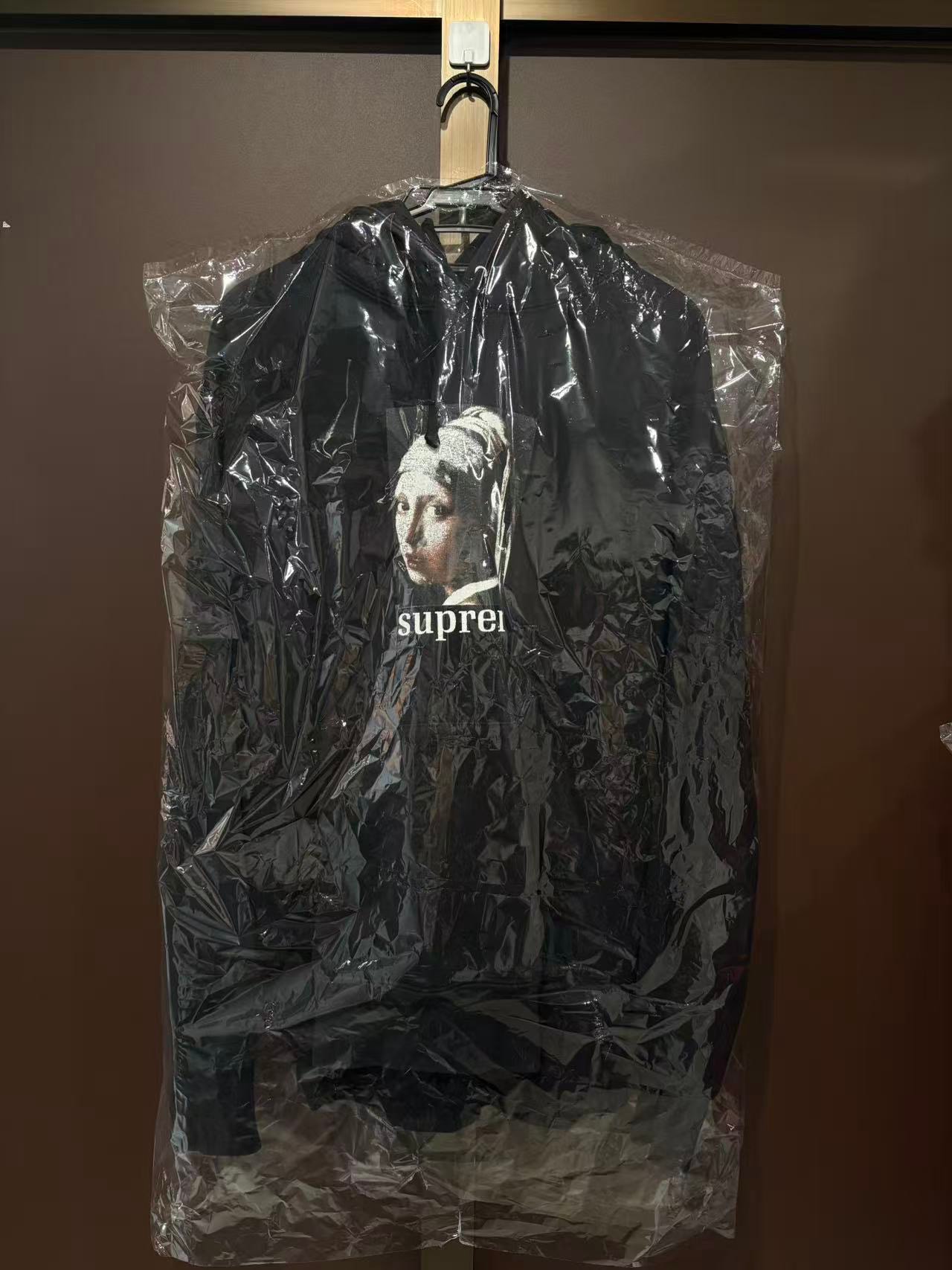 Supreme Pearl Hooded Sweatshirt "Black"