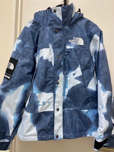 Supreme x The North Face Bleached Denim Print Mountain Jacket "Indigo"
