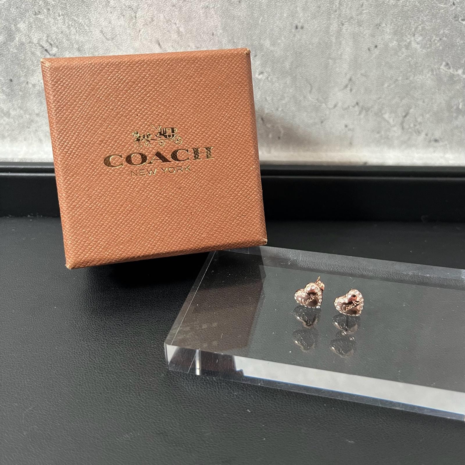 コーチ ピアス レディース