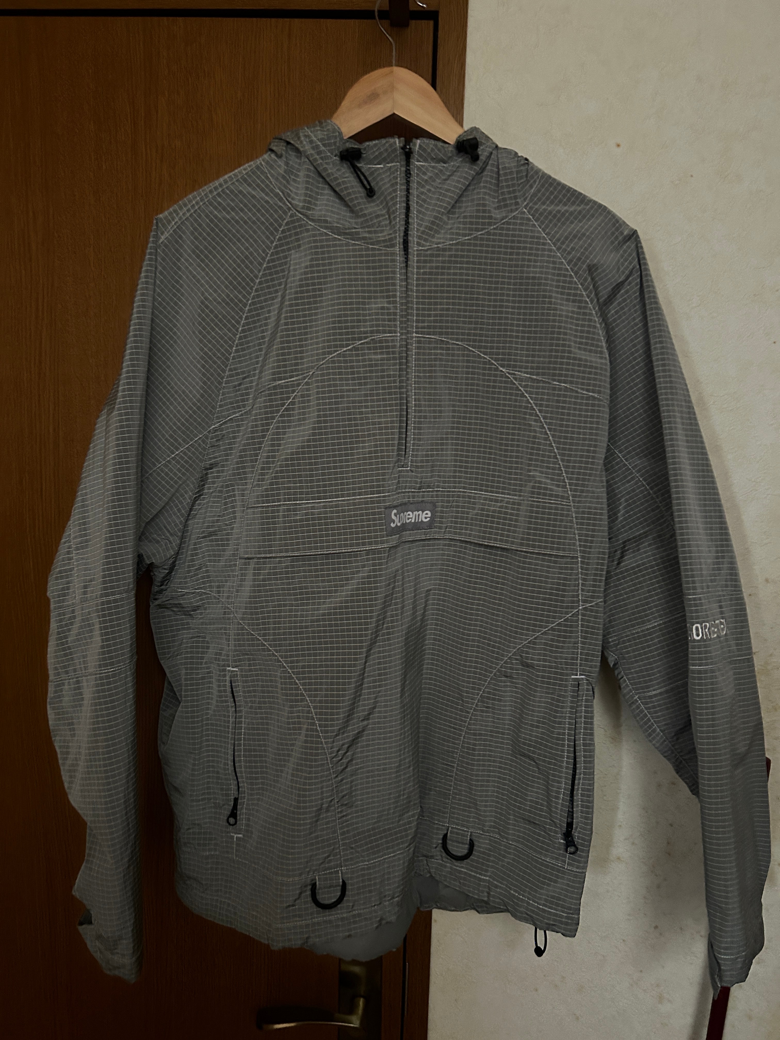 Supreme GORE-TEX Contrast Stitch Anorak "Silver"