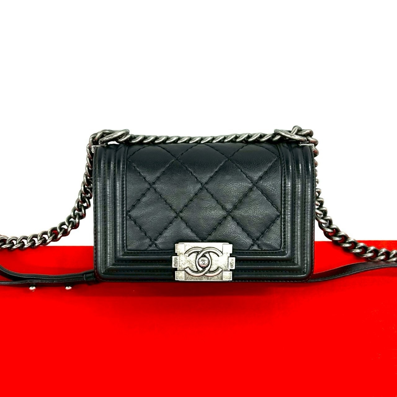 CHANEL シャネル ボーイシャネル ココマーク レザー ショルダーバッグ ブラック
 37801