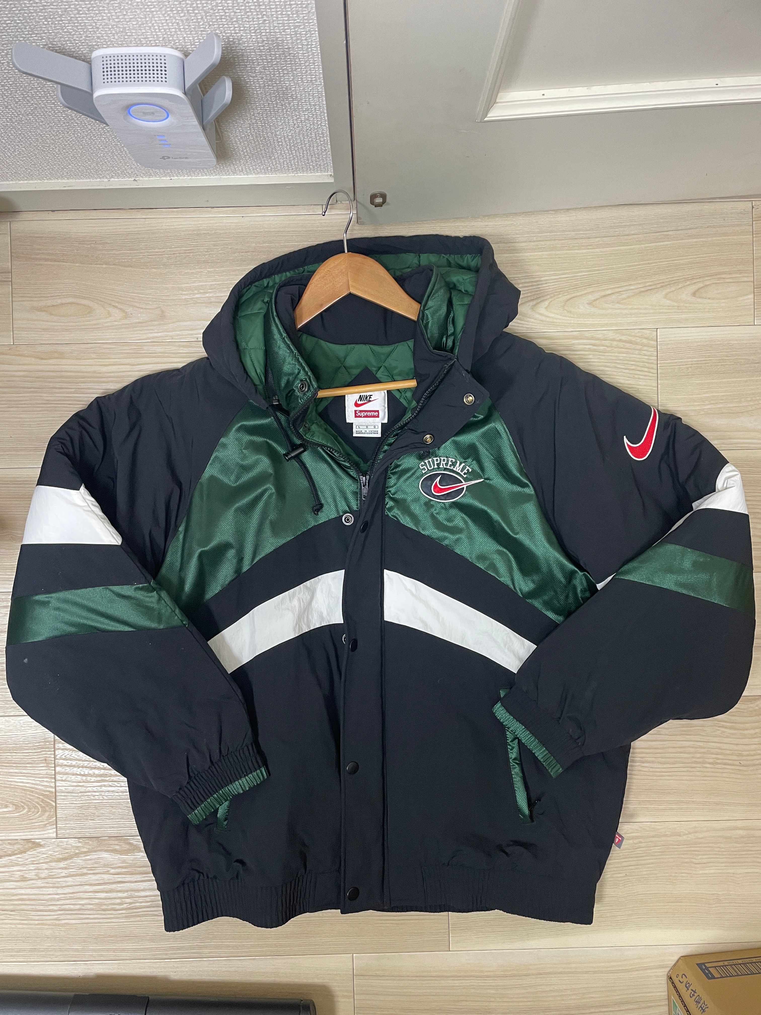 Supreme / Nike Hooded Sport Jacket "Green"