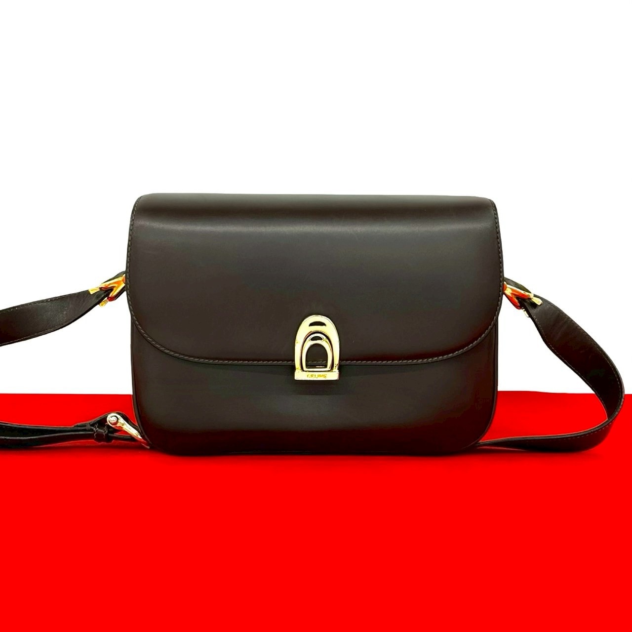 CELINE セリーヌ ロゴ 金具 レザー ショルダーバッグ ブラウン
 28256