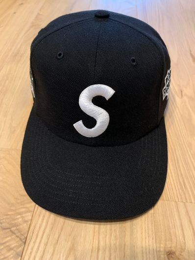 Supreme World Famous S Logo 6-Panel "Black"
