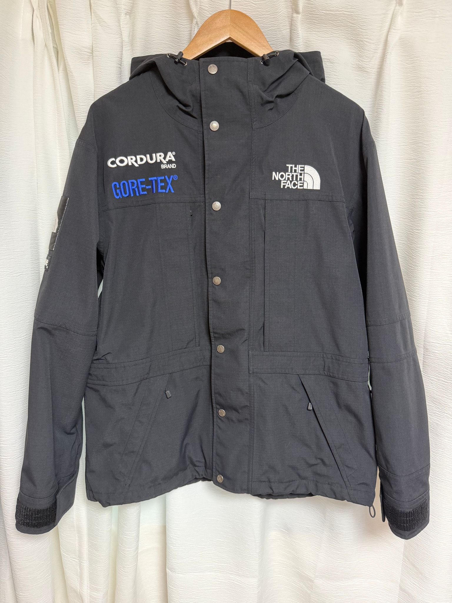 Supreme x The North Face Expedition Jacket "Black"