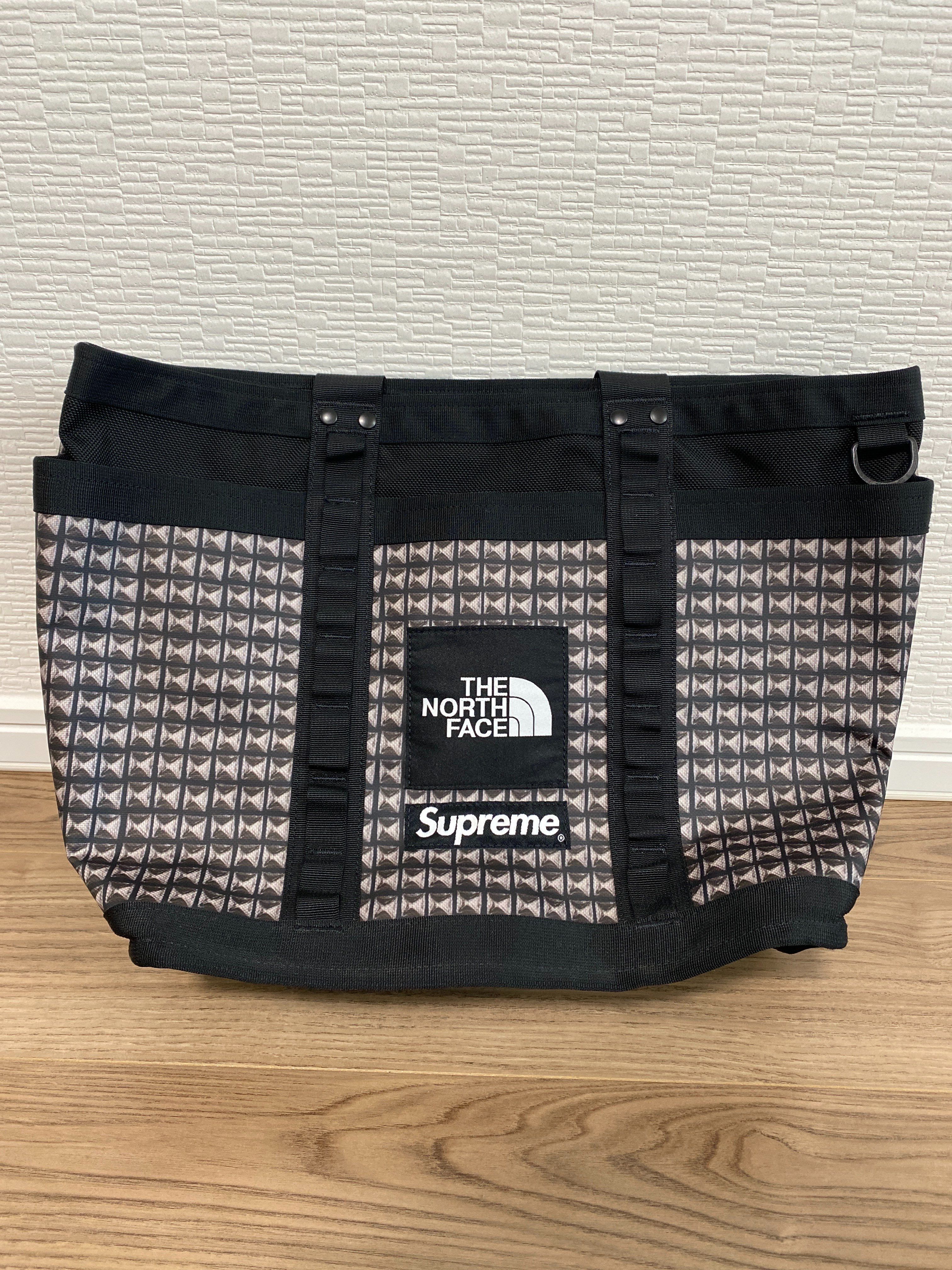 Supreme x The North Face Studded Explore Utility Tote. 17L. "Black" NM82125I