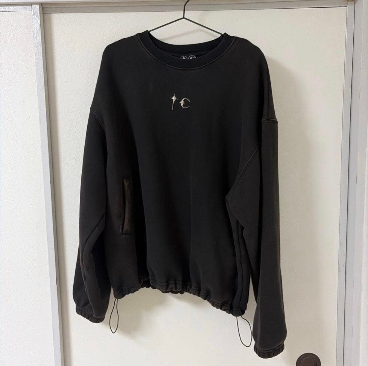 THUG CLUB Color Emblem Sweatshirt "Black"