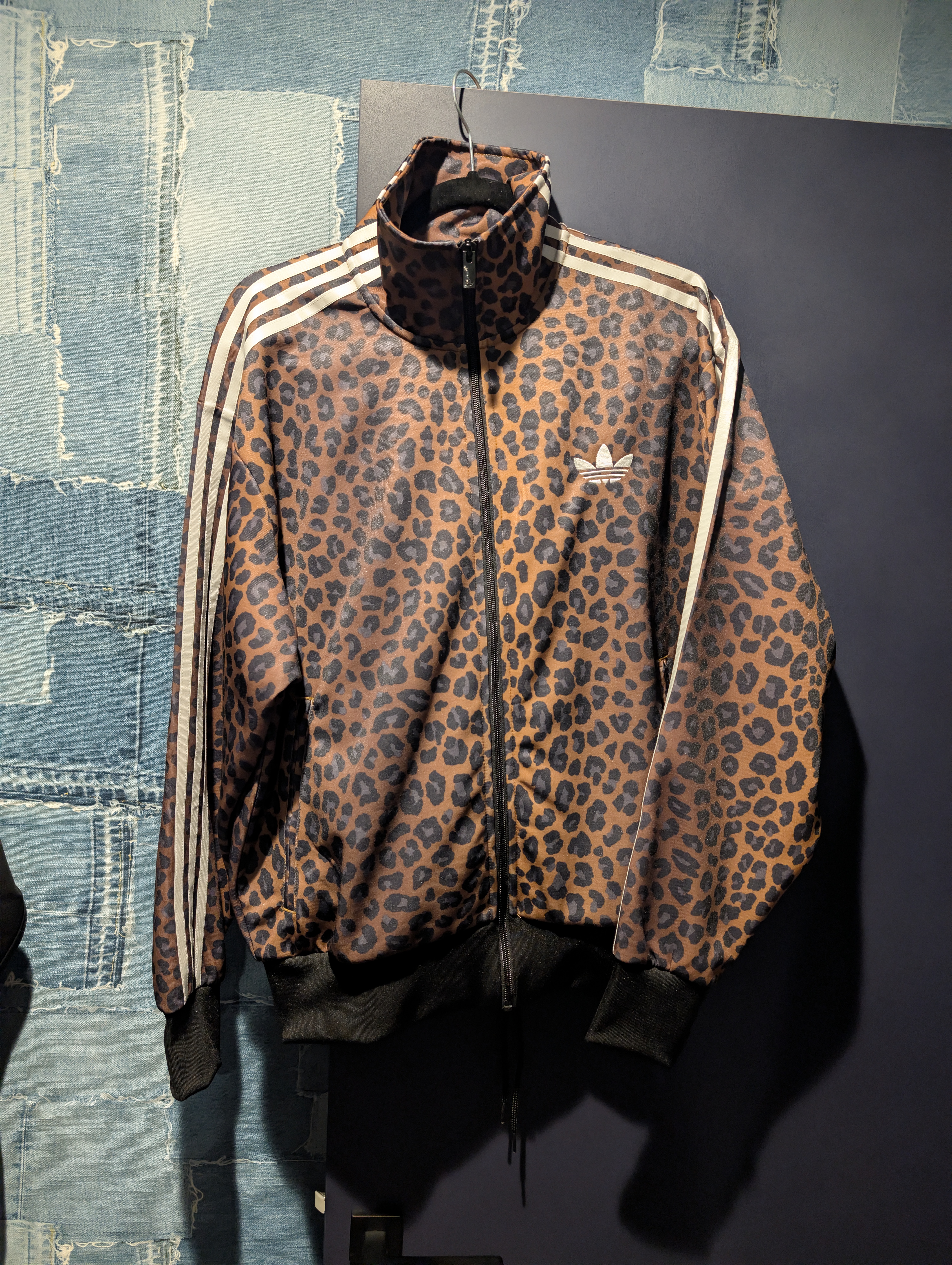 adidas/アディダス/レオパード/豹柄//ジャージ/セットアップ/トラックジャケット/ストリート/STREET/スケーター/スケボー/HIPHOP/ヒップホップ/ROCK/ロック/HARDCORE/ハードコア/JESSE/ジェシー/ロサンゼルス/LA