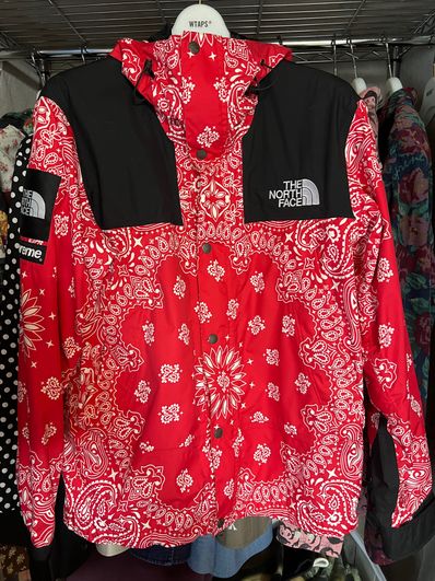 Supreme The North Face Bandana Mountain Parka "Red"