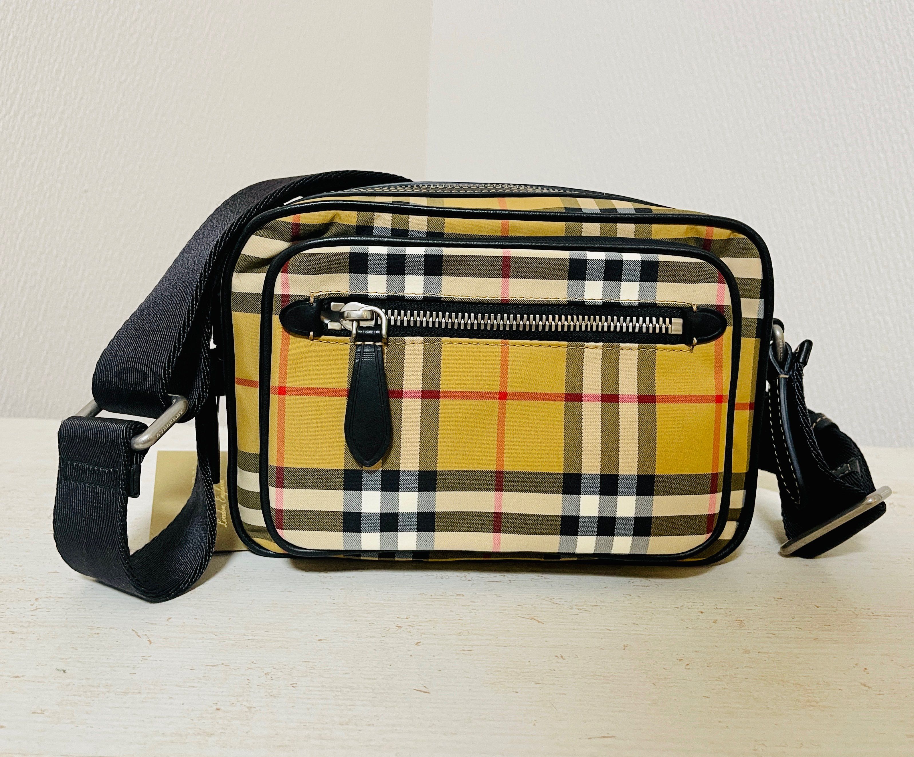 ★在庫処分セール★ 新品未使用 BURBERRY ナイロン ショルダーバッグ