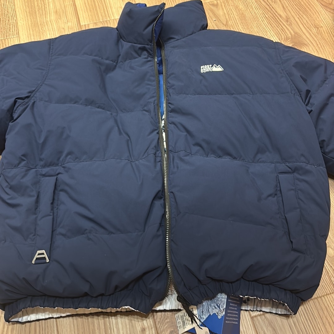 FIRST DOWN Ex. MOUNTAIN PRINT REVERSIBLE DOWN JACKET "Navy"