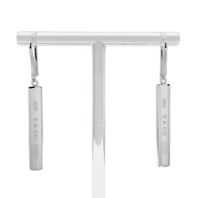 TIFFANY&Co. ティファニー ナロー ピアス
SV925 シルバー 新品仕上済 レディース
【中古】