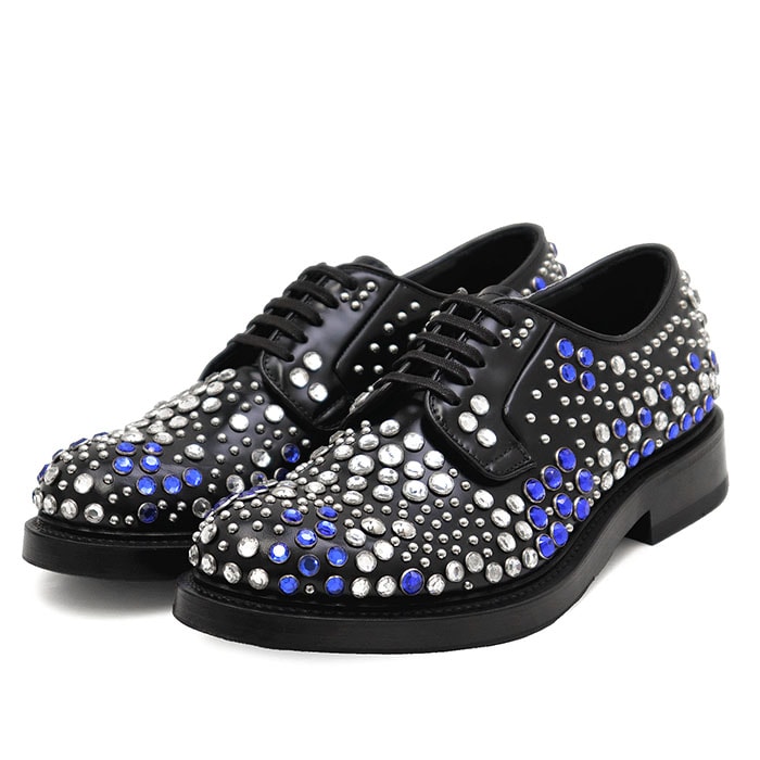 【未使用】PRADA プラダ ドレスシューズ レザー ラインストーン/スタッズ プレーントゥ エッグトゥ ダービー 外羽根 チャンキーソール 厚底 革靴 箱・袋付属 メンズ  サイズ 5 ブラック シルバー ブルー 黒 銀色 青 イタリア製 2EA151