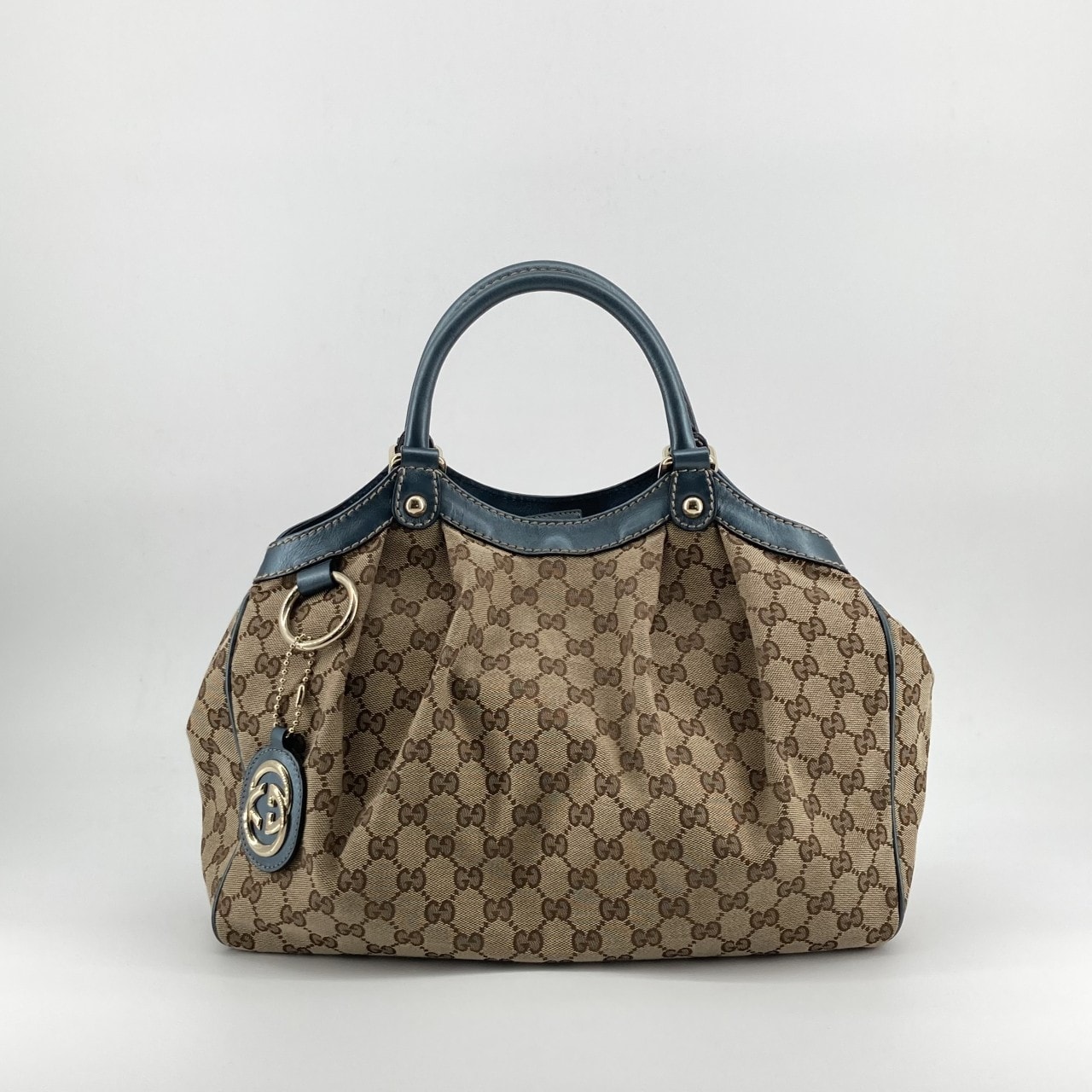 GUCCI(グッチ) スーキーミディアム インターロッキングGチャーム レザー 211944 トートバッグ ベージュ×ブルー