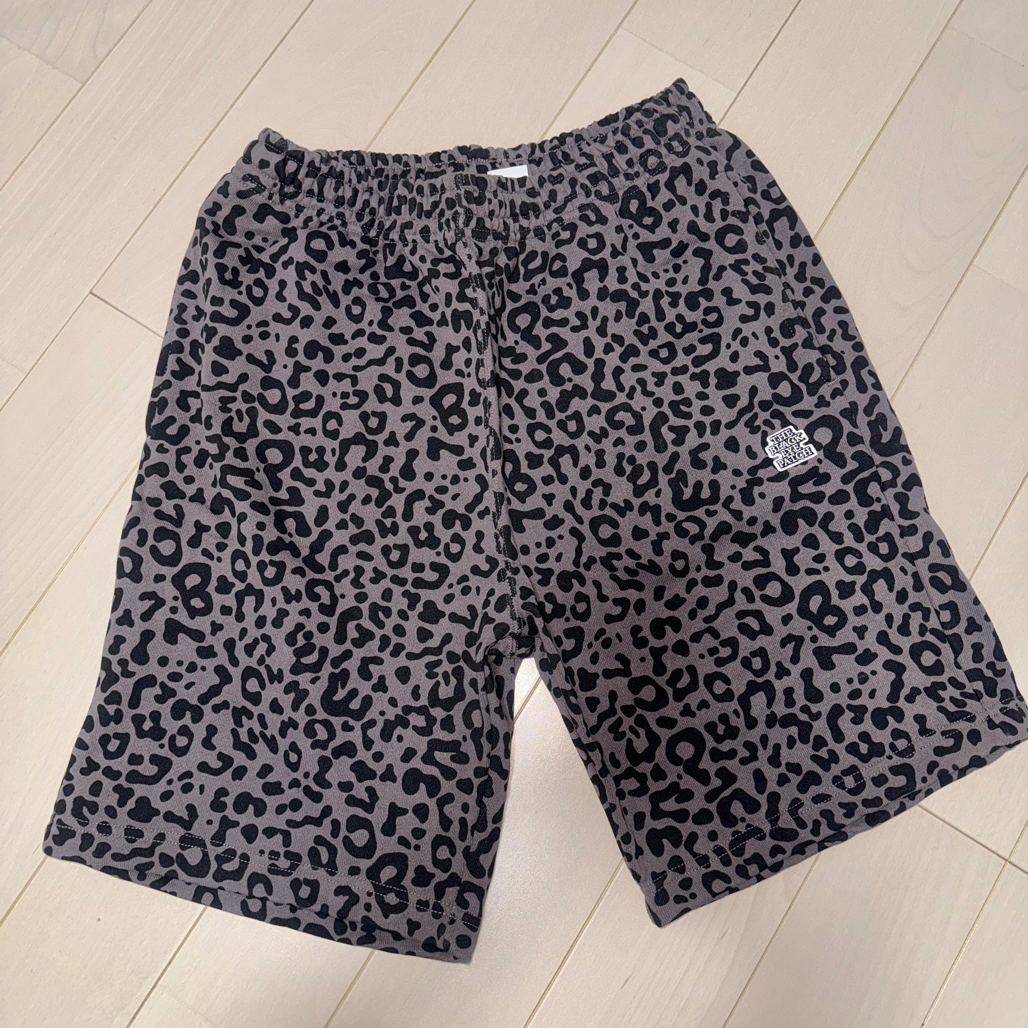 Black Eye Patch Leopard Patterned Sweat Shorts "Charcoal"