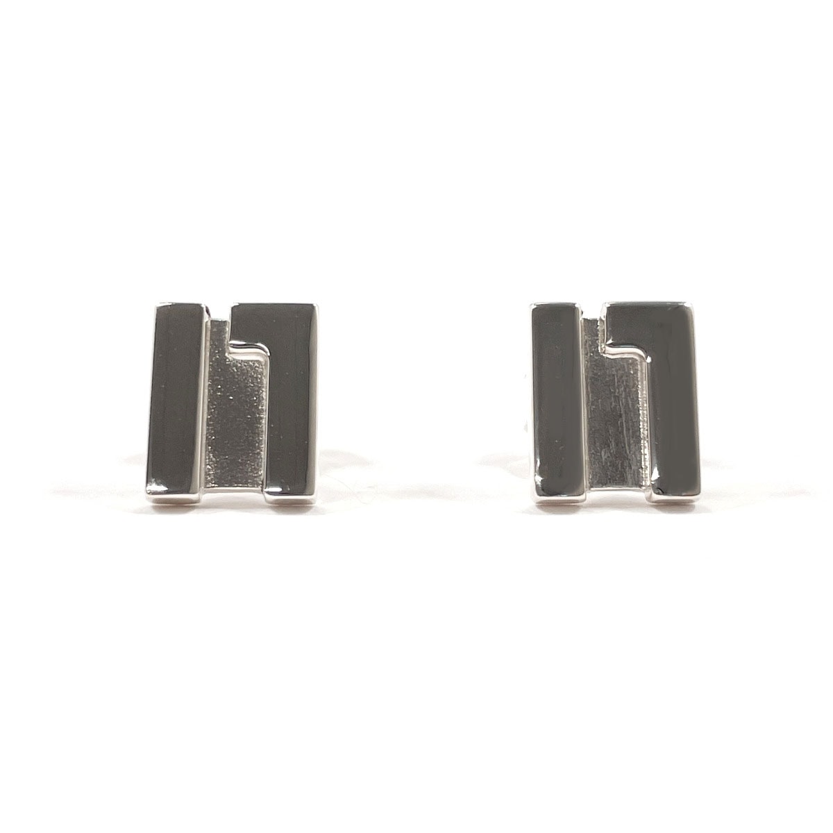 グッチ ピアス Gロゴ   シルバー