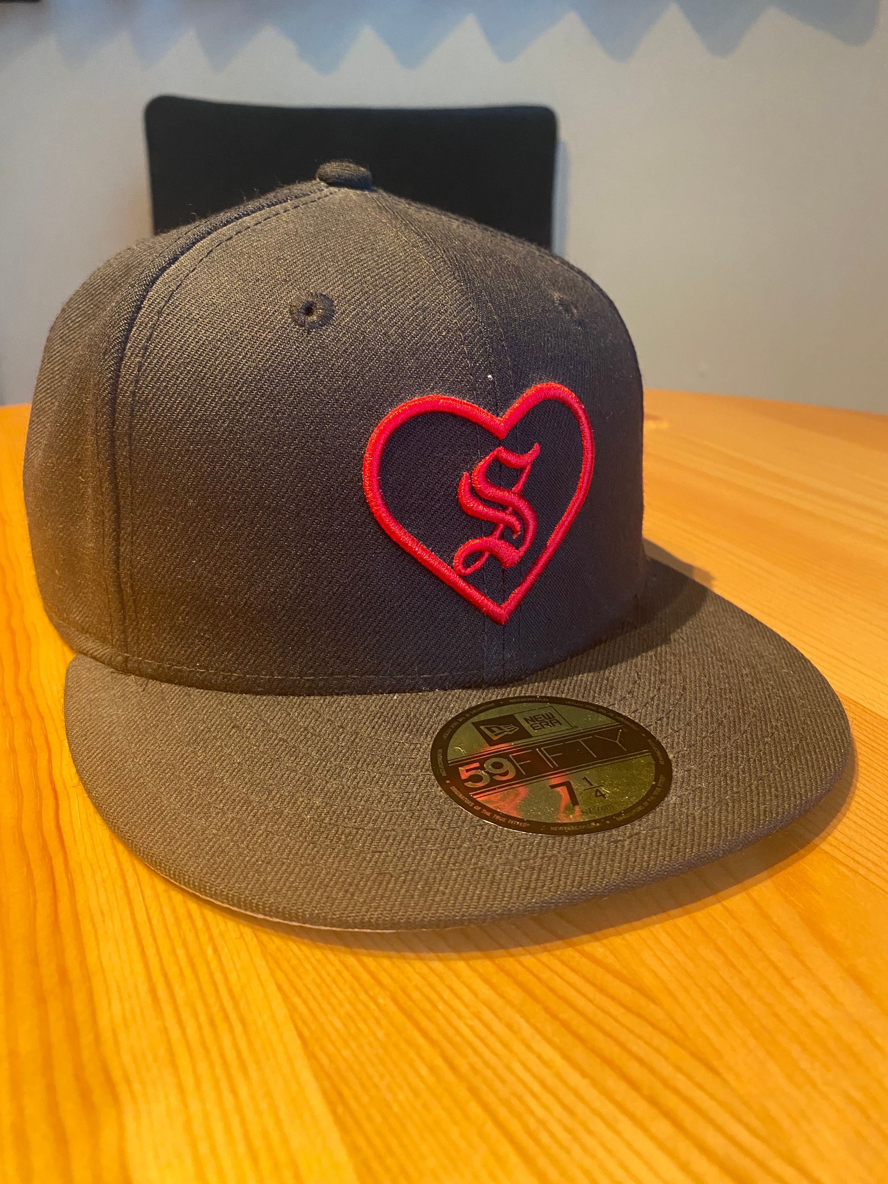 Supreme Heart New Era "Black"