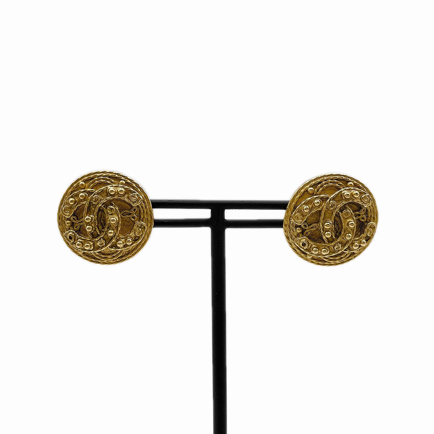 CHANEL シャネル ココマーク 04A ヴィンテージ イヤリング
ラウンド メタル ゴールド レディース
【中古】