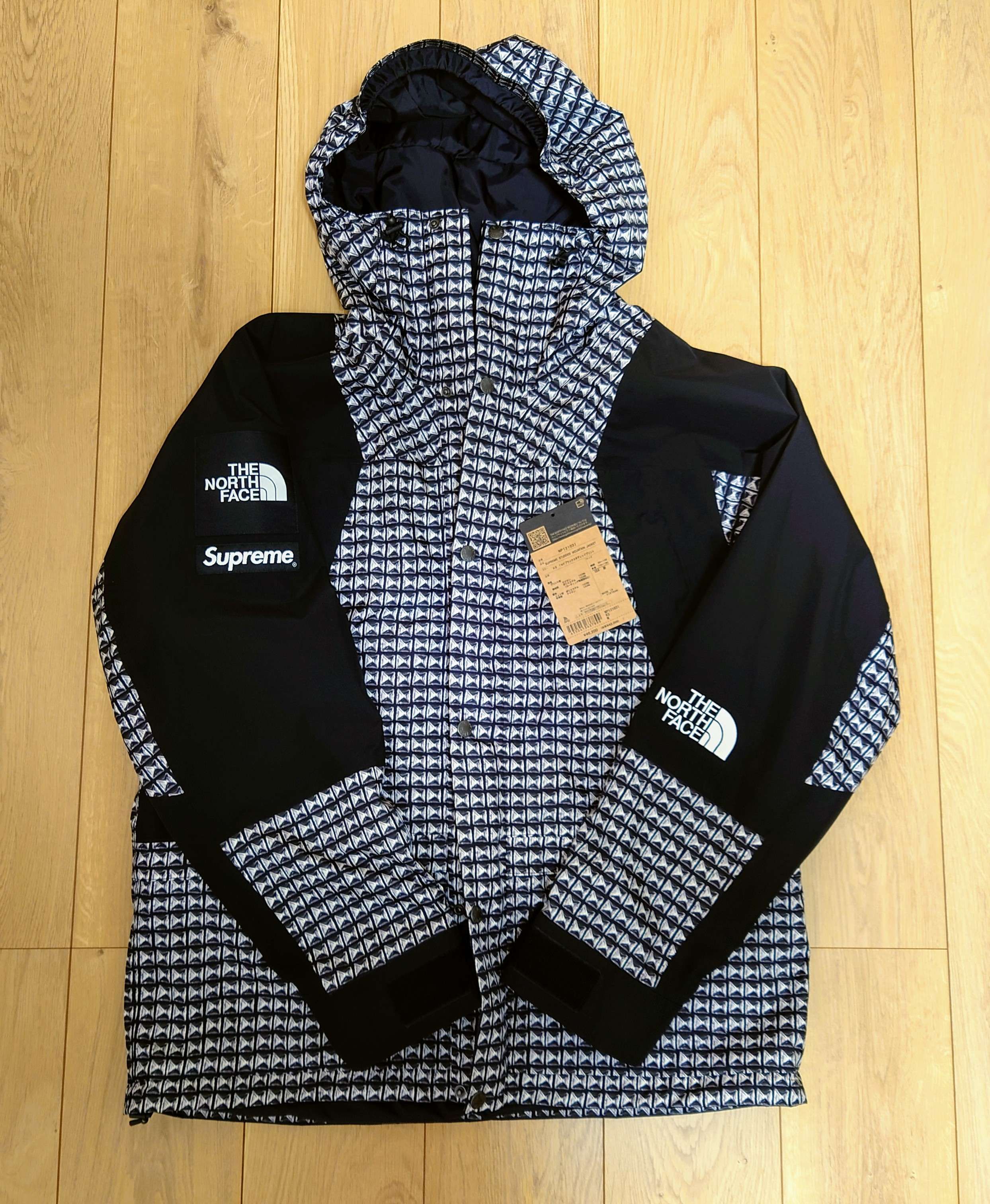 Supreme x The North Face Studded Mountain Light Jacket "Black"