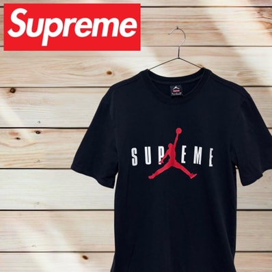 Supreme x MM6 Maison Margiela Box Logo Tee Supreme x MM6 Maison Margiela Box Logo Tee