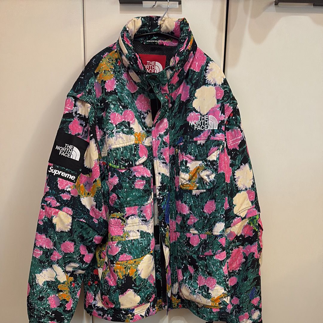 Supreme x The North Face Trekking Convertible Jacket "Flowers"
