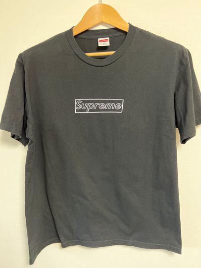 Supreme KAWS Chalk Logo Tee "Black"