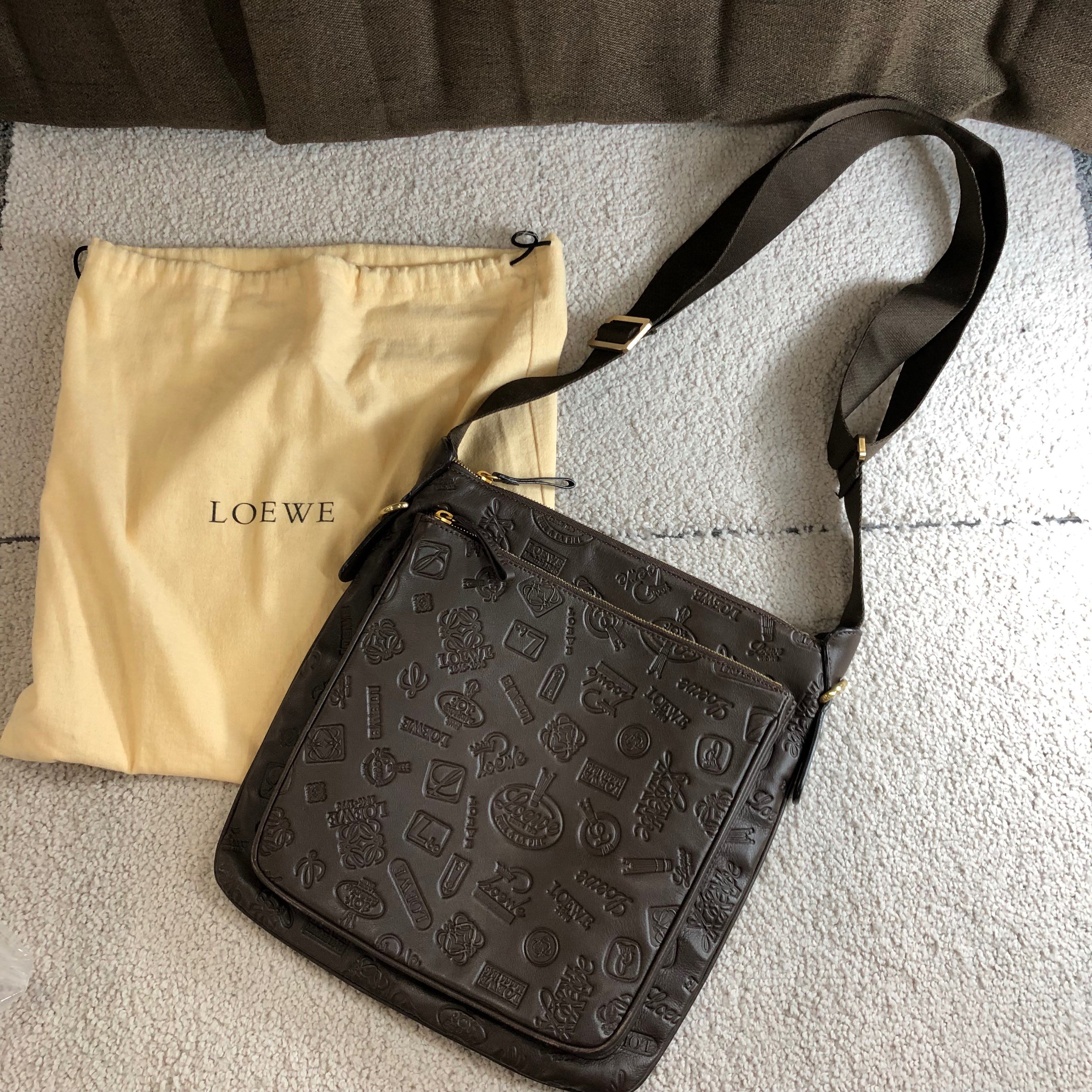 ロエベ ショルダーバッグ 斜め掛け メンズ