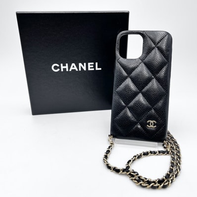 CHANEL(シャネル)マトラッセ チェーンストラップ iPhone15Proケース スマホケース ブラック キャビアスキン レザー ゴールド金具 レディース【中古】