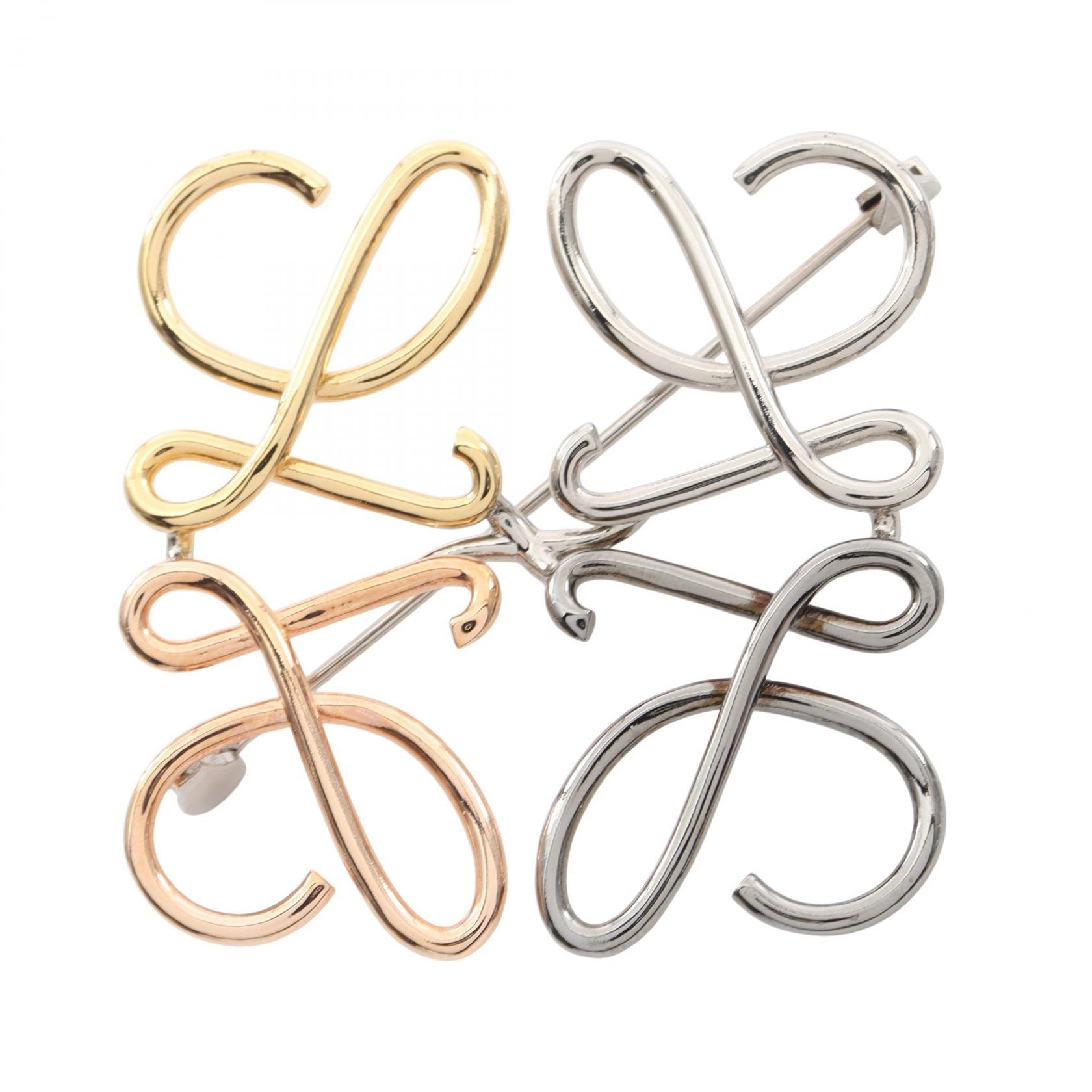 ロエベ LOEWE アナグラム ブローチ アクセサリー GP(ゴールドメッキ) レディース シルバー系 / ゴールド系 / マルチカラー 【中古】