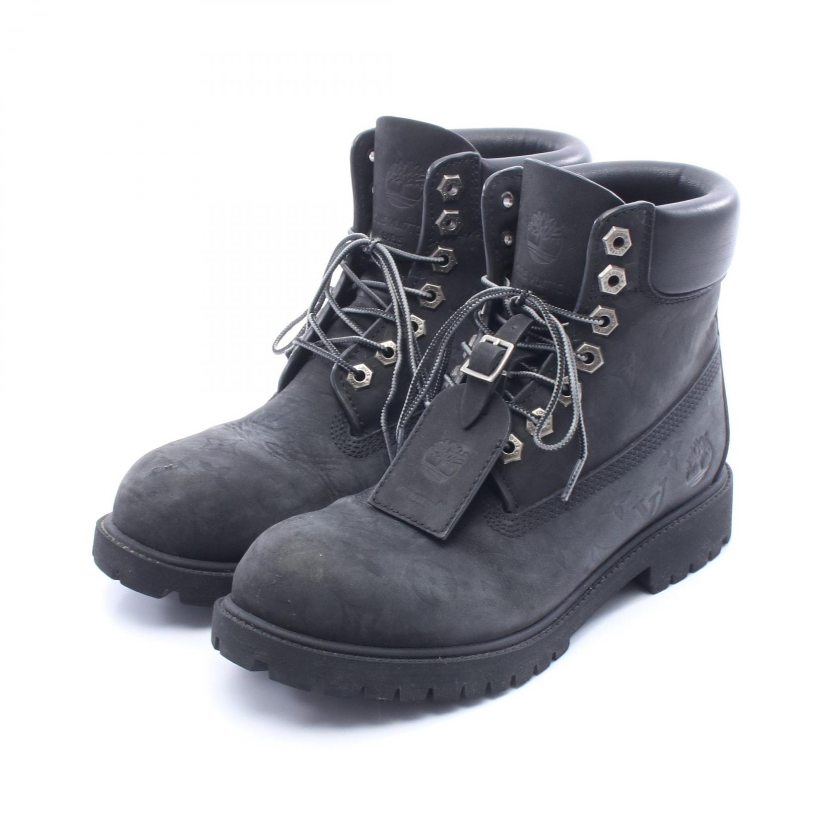 ルイ・ヴィトン LOUIS VUITTON LOUIS VUITTON × Timberland モノグラム 6-IN アンクル ブーツ 靴 レザー レザー メンズ ブラック系 【中古】
