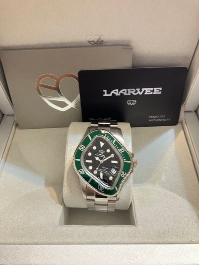 LAARVEE "Silver/Green/Black" LAARVEE PEA001