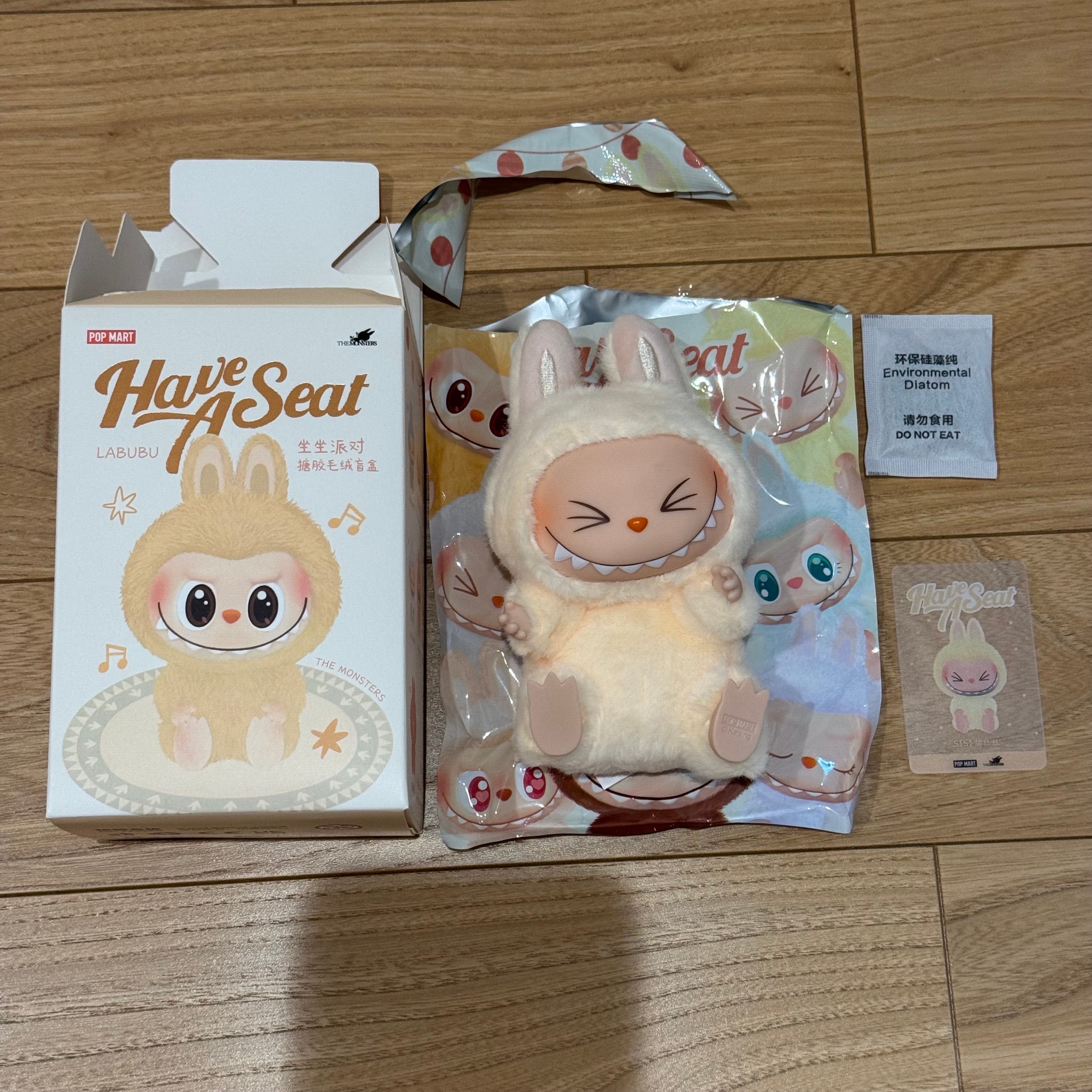 POP MART THE MONSTERS (LABUBU) Have a Seat Plush Series SISI