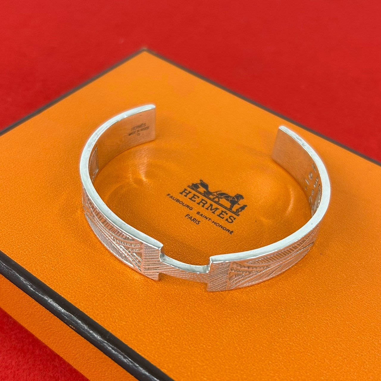 B (目立った傷や汚れなし)】HERMES エルメス トゥアレグ T5 バングル