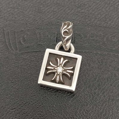 【超美品】クロムハーツ フレームド CH プラスチャーム 純正ダイヤモンド