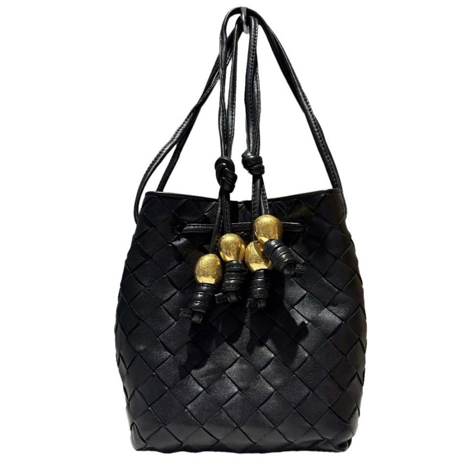 BOTTEGAVENETA ボッテガヴェネタ イントレチャート スモール バケット バッグ ショルダーバッグ 717432 レザー ブラック  レディース【中古】